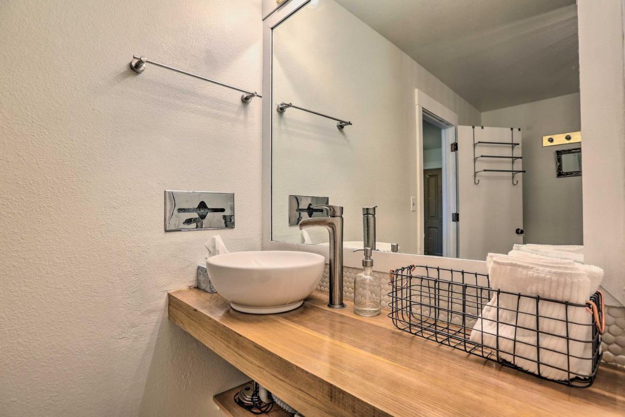 Resort Condo Retreat About 6 Mi To Downtown Bend! Exterior photo